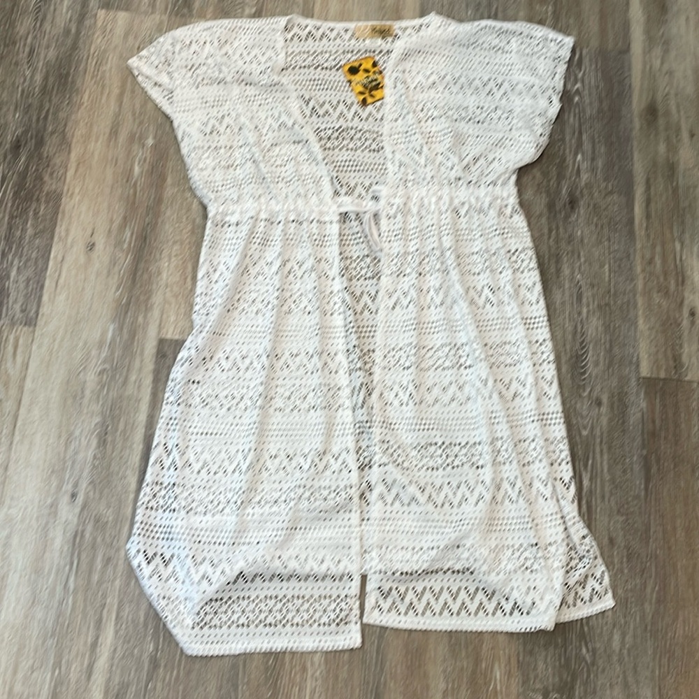 White eyelet lace coverup NWT